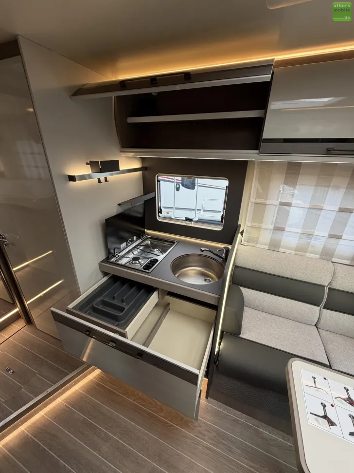 Fahrzeugbild Roller Team Zefiro 287 P 2xLithium Heavy 400W Solar 2026 #13