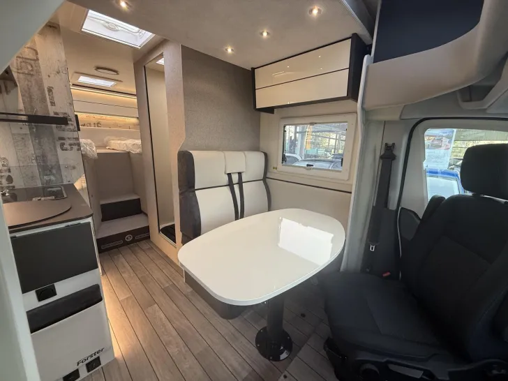 Fahrzeugbild Forster Coupe FT669EBN Trevel Line+Winter Pack+Hubbett #9