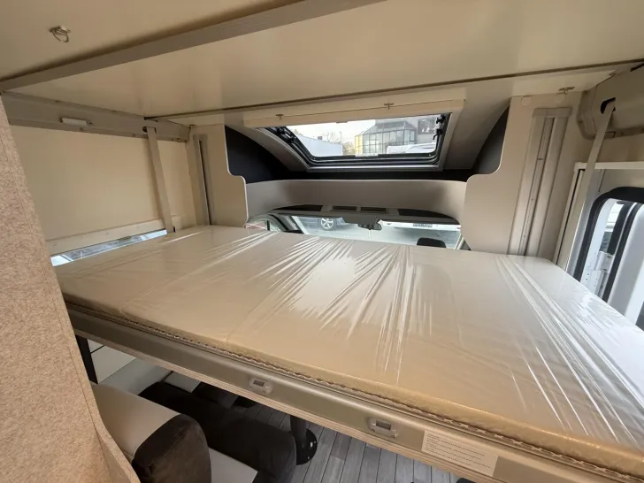 Fahrzeugbild Forster Coupe FT669EBN Trevel Line+Winter Pack+Hubbett #19