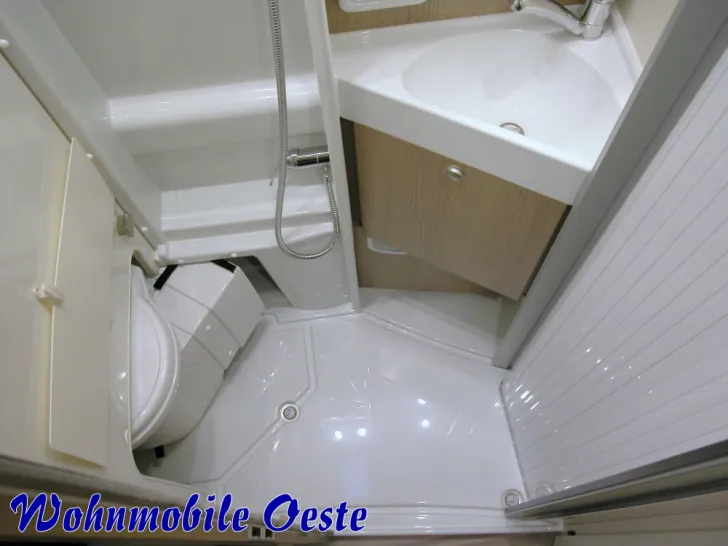 Fahrzeugbild Malibu first class - two rooms 640 LE RB GT * Radtr. 60kg, #7