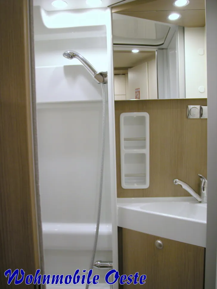 Fahrzeugbild Malibu first class - two rooms 640 LE RB GT * Radtr. 60kg, #8