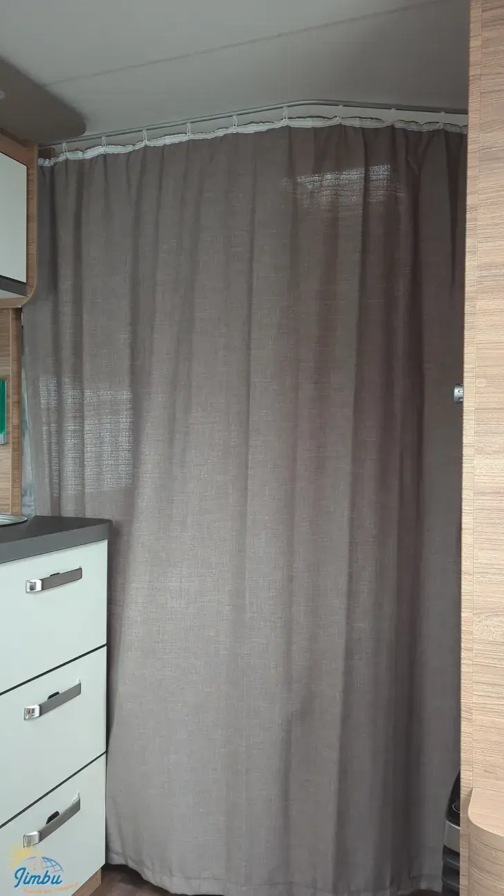 Weitere Betten Weinsberg CaraOne 450 FU Auflastung auf 1500kg-1068