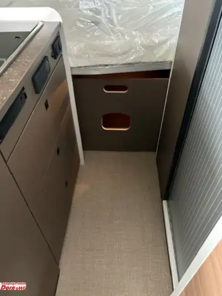 Fahrzeugbild Bürstner B66 600 C B 66 C 600 Voll ausgestattet #13