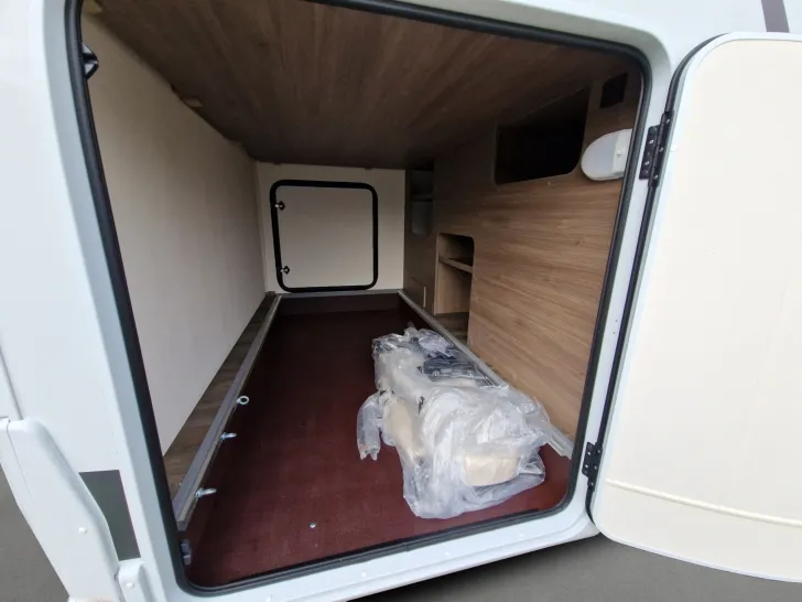 Fahrzeugbild Carado T457 Pro+ (Autom. Navi Markise Hubbett) #18