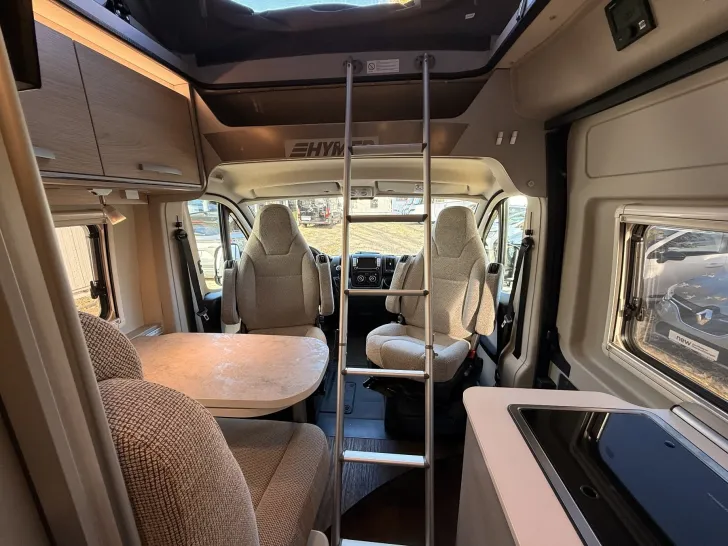 Fahrzeugbild Hymer Free 540 mit Aufstelldach #35