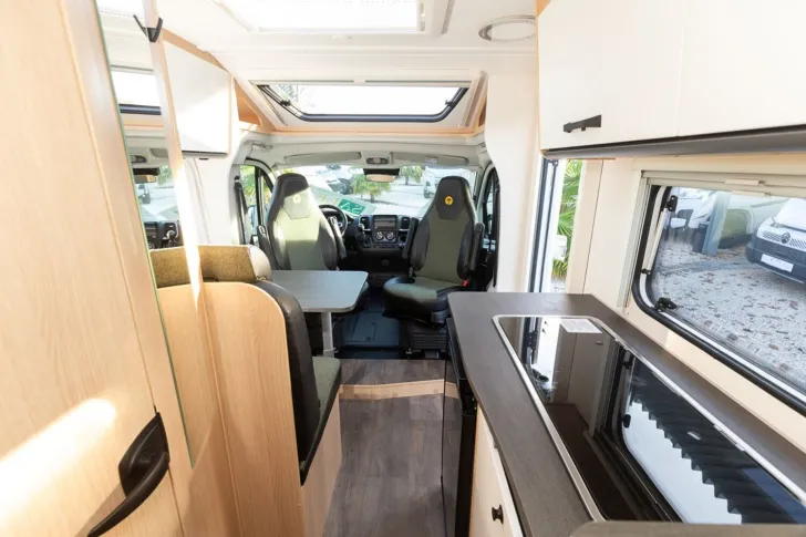 Fahrzeugbild Sunlight Adventure V 66 *Junger Gebrauchter* #14