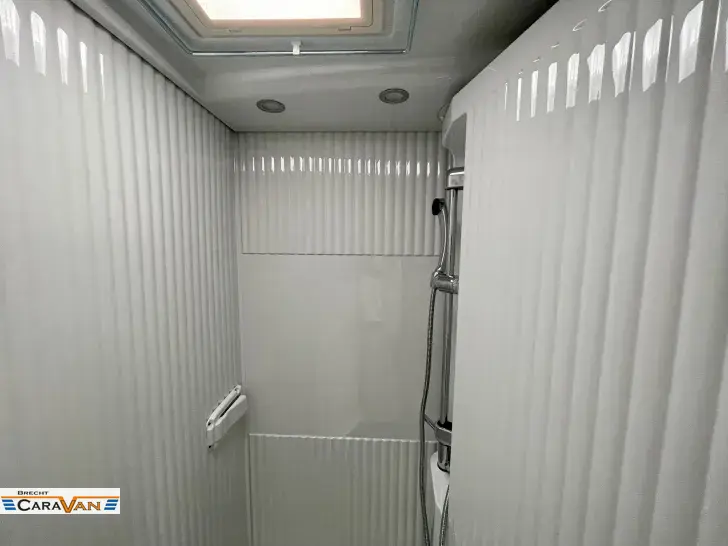 Fahrzeugbild Carado VAN V337 Pro+ 8G/Safety/8.579 Euro gespart! #9