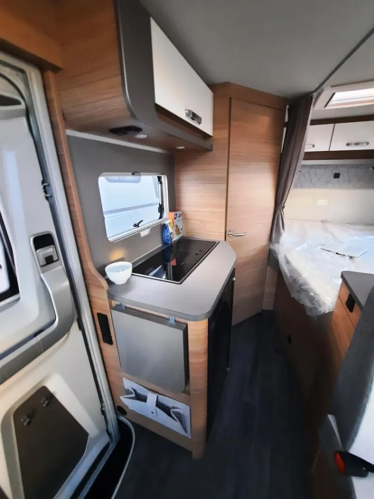 Fahrzeugbild Weinsberg CaraLoft 550 MF Verfüg./Sparen Sie 26.857,- € #10