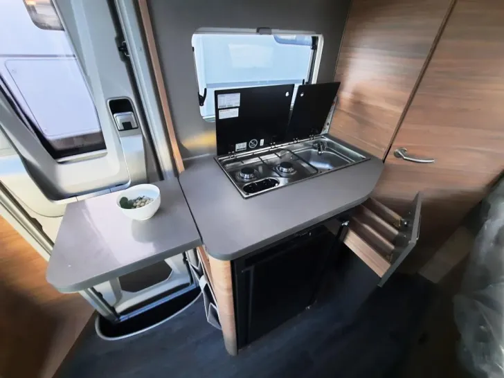 Fahrzeugbild Weinsberg CaraLoft 550 MF Verfüg./Sparen Sie 26.857,- € #12