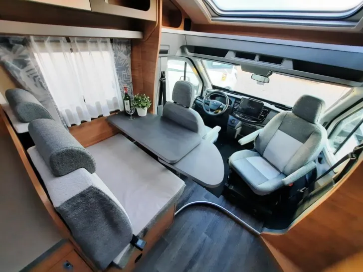 Fahrzeugbild Weinsberg CaraLoft 550 MF Verfüg./Sparen Sie 26.857,- € #8