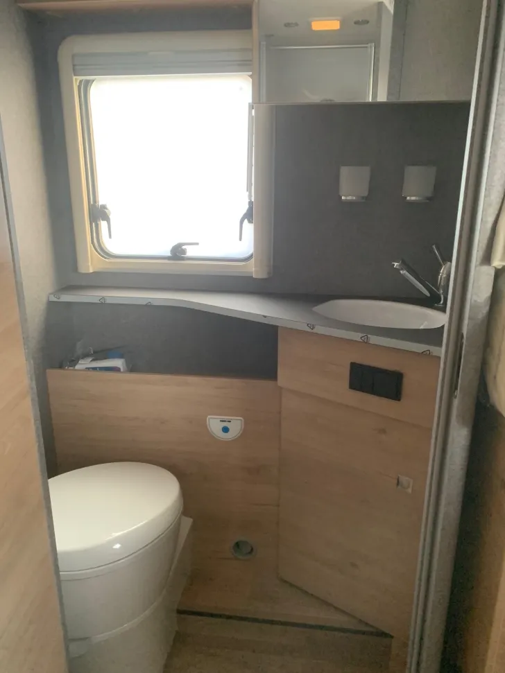 Fahrzeugbild Dethleffs Just Go! T 7055 EB Active Active-Paket+Ford 165PS* #11