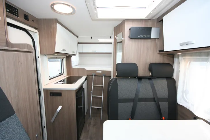 Fahrzeugbild Carado VAN 132 #8