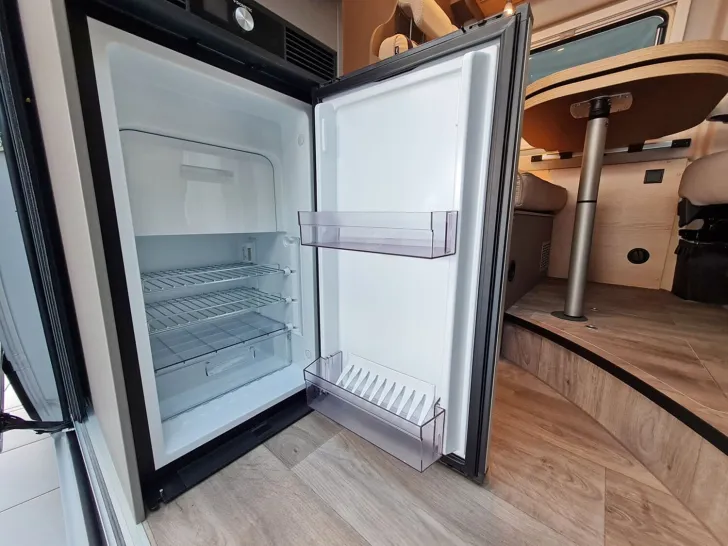 Fahrzeugbild LMC Innovan 600 Markise*RFK*Rahmenfenster* #6