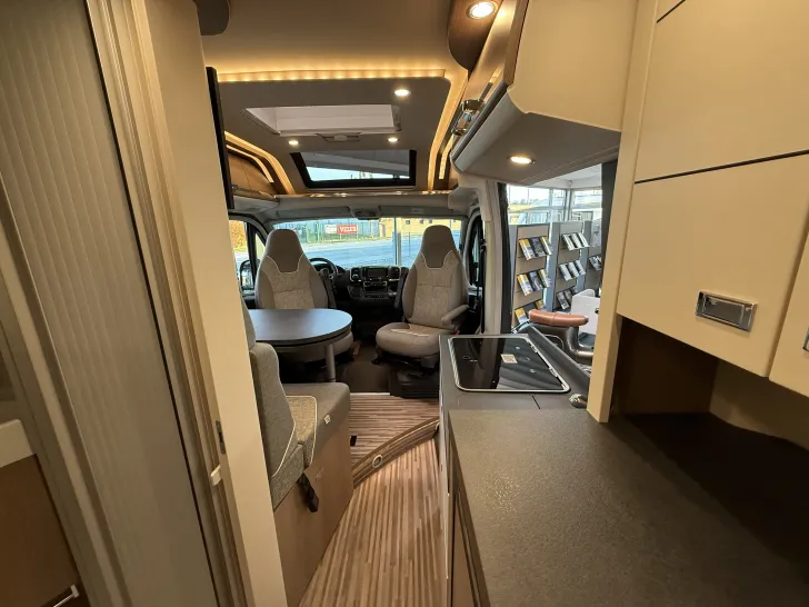 Fahrzeugbild Malibu Van Diversity 640 LE K charming GT skyview #13