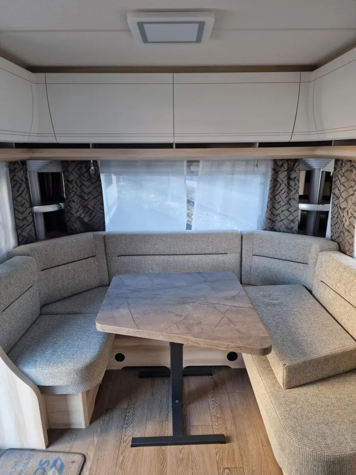 Fahrzeugbild Hobby De Luxe 495 UL - stark reduziert #3