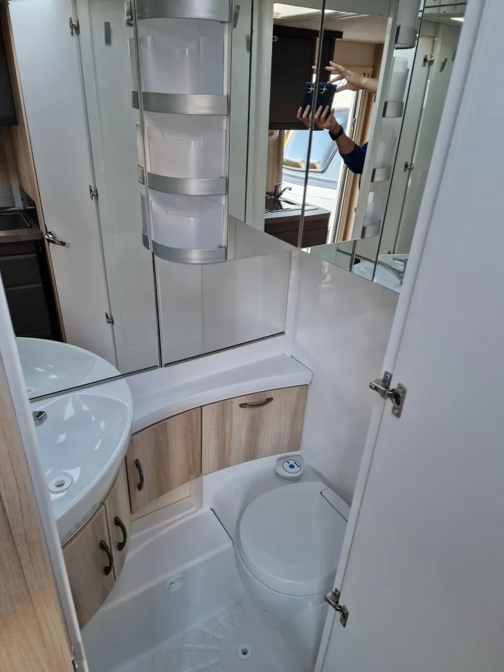 Fahrzeugbild Hobby De Luxe 495 UL - stark reduziert #12