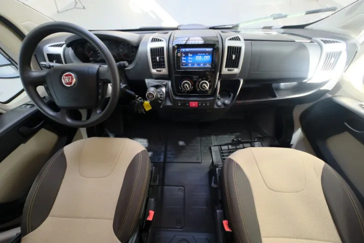 Fahrzeugbild Challenger Graphite 290 M14 / Hubbett / Solar / Klima #6