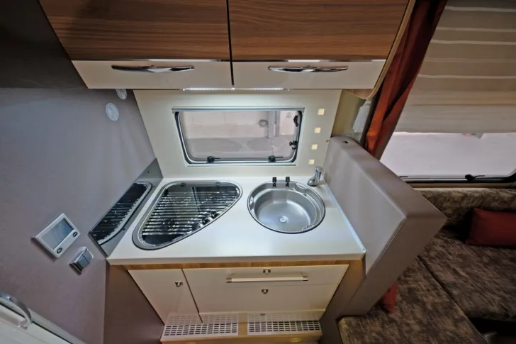 Fahrzeugbild Challenger Graphite 290 M14 / Hubbett / Solar / Klima #12