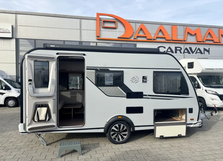 Fahrzeugbild Knaus Südwind 420 QD Black Selection Markise, Luxus-Bettumbau #13