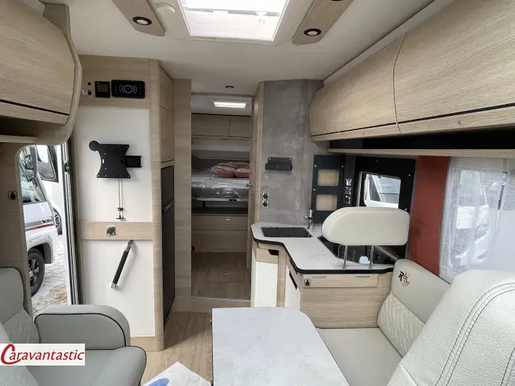 Fahrzeugbild Rapido TEILINTEGRIERTE 696 F - 65 ANS #6