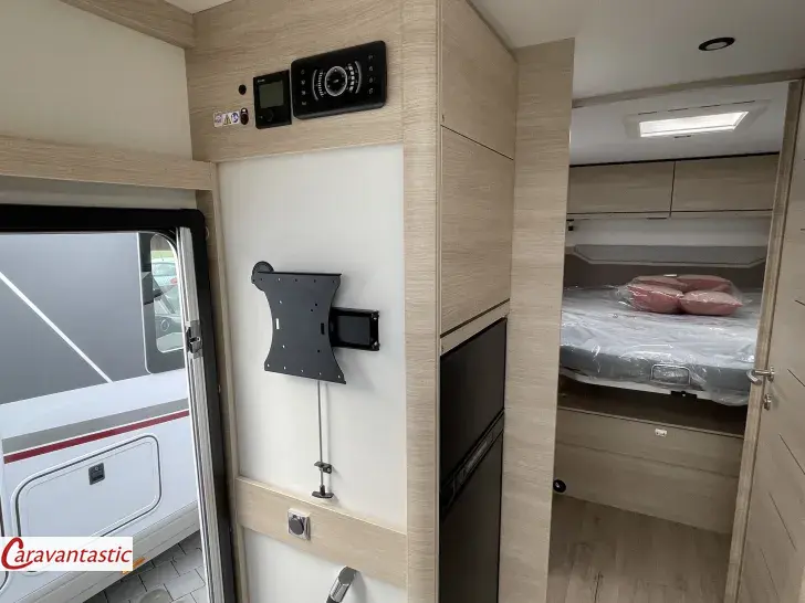 Fahrzeugbild Rapido TEILINTEGRIERTE 696 F - 65 ANS #10