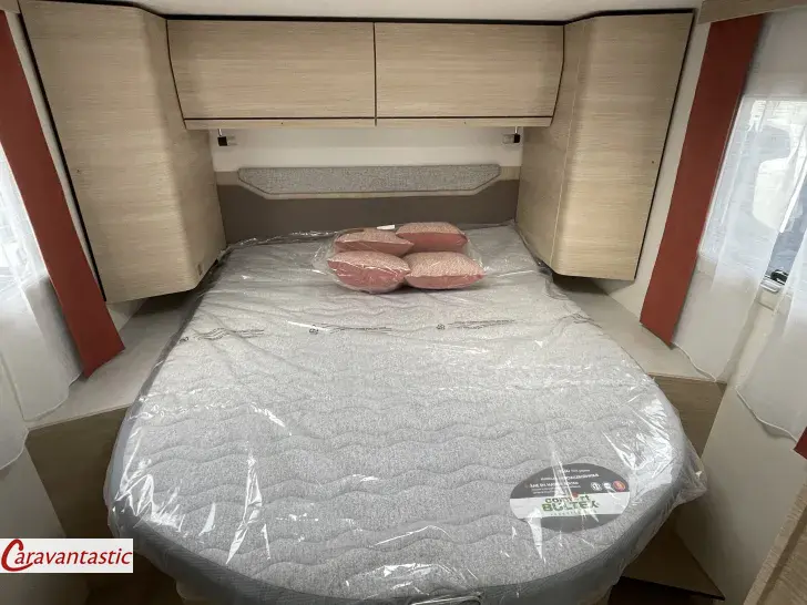 Fahrzeugbild Rapido TEILINTEGRIERTE 696 F - 65 ANS #12