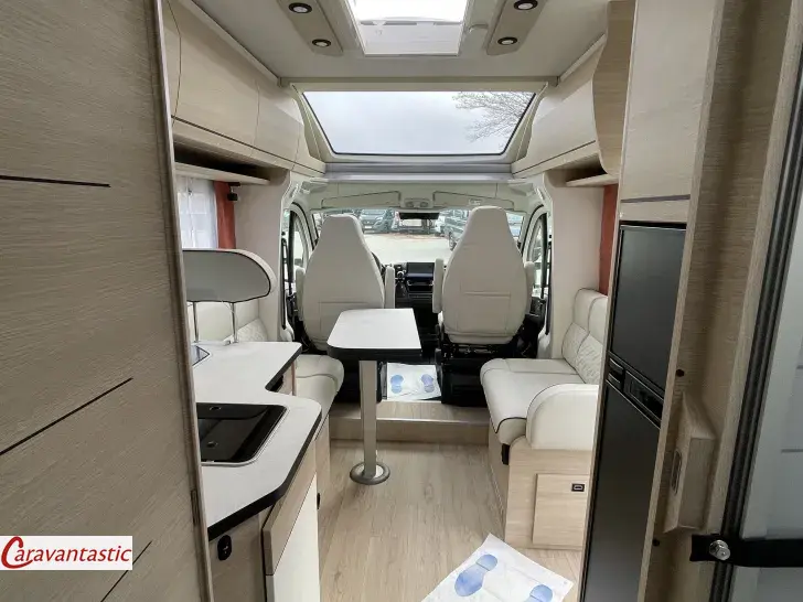 Fahrzeugbild Rapido TEILINTEGRIERTE 696 F - 65 ANS #14