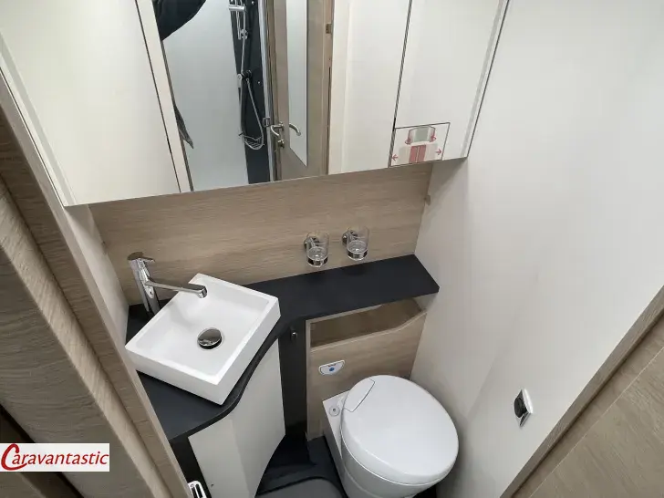 Fahrzeugbild Rapido TEILINTEGRIERTE 666F ALDE OPTION #15