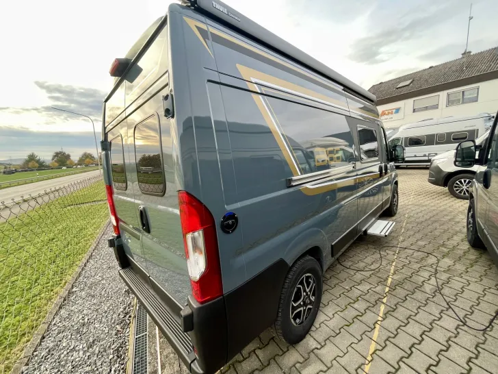 Fahrzeugbild Bürstner B66 600 C #12