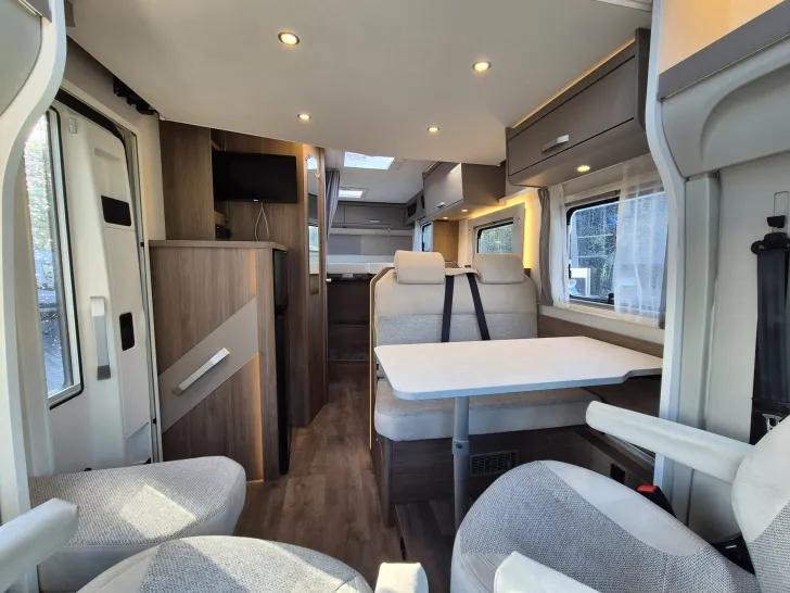 Fahrzeugbild Carado T338 pro+ *Hubbett*SAT*Bettumbau* #12