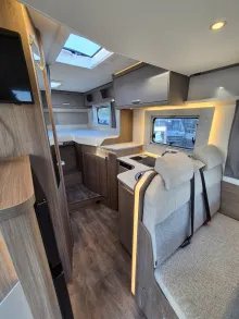 Fahrzeugbild Carado T338 pro+ *Hubbett*SAT*Bettumbau* #15