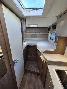Fahrzeugbild Carado T338 pro+ *Hubbett*SAT*Bettumbau* #26