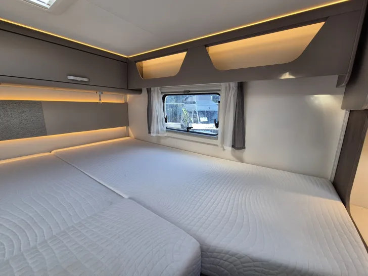 Fahrzeugbild Carado T338 pro+ *Hubbett*SAT*Bettumbau* #34