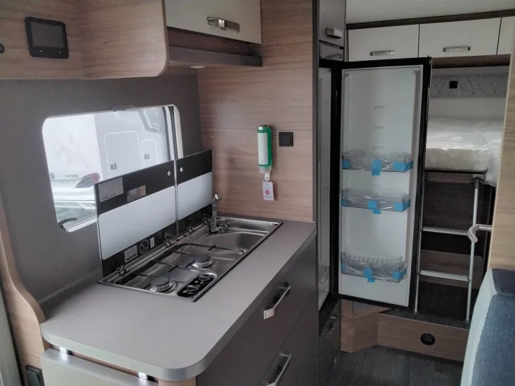 Fahrzeugbild Weinsberg CaraSuite 650 MEG Smart & Media-Paket #12