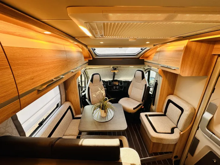 Fahrzeugbild Knaus Sky TI 700 MEG 14.620 € gespart #10