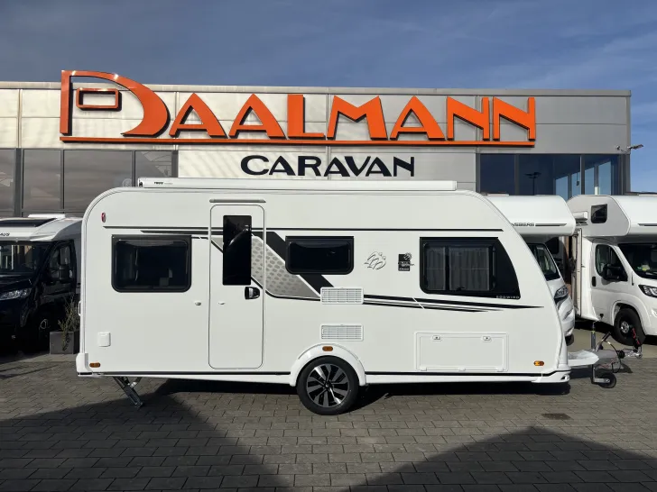Fahrzeugbild Knaus Südwind 460 EU Black Selection Weiß, MonoControl ThuleMarkise #3