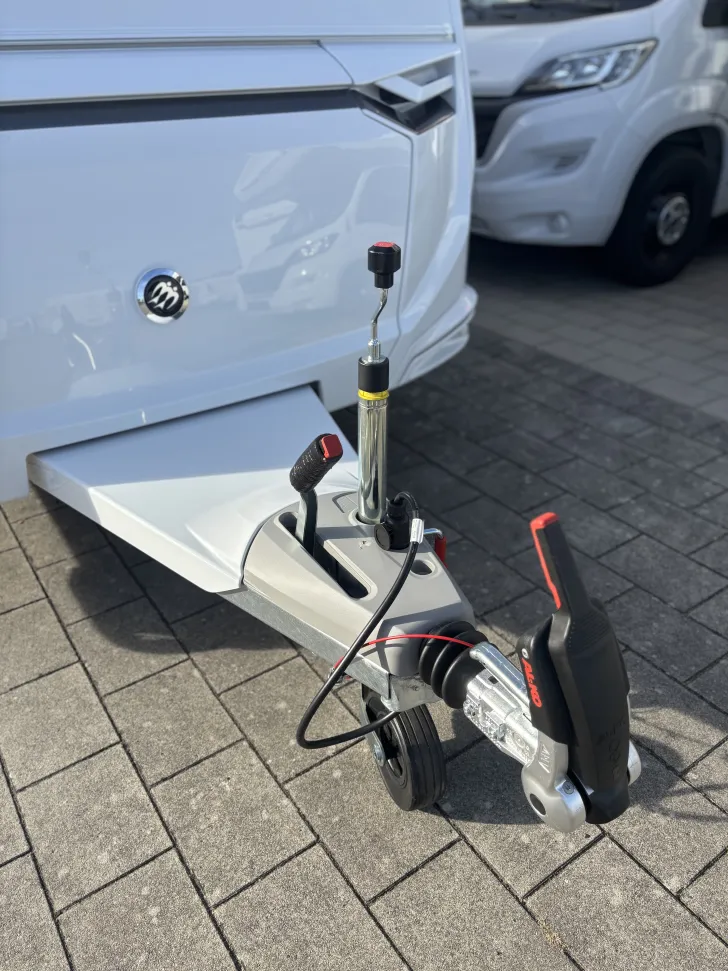 Fahrzeugbild Knaus Südwind 460 EU Black Selection Weiß, MonoControl ThuleMarkise #23