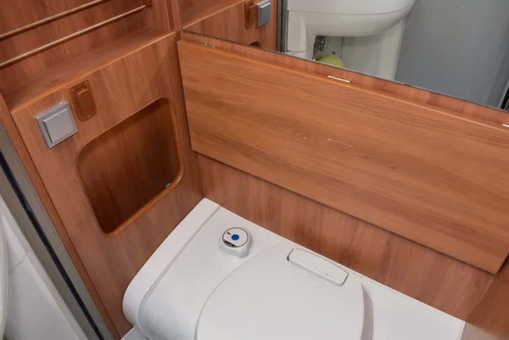 Fahrzeugbild Hymer Exsis-i 504 ALKO, Solar, Sat, 6,20m #23