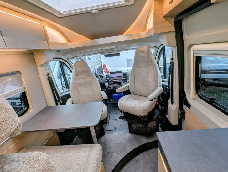 Fahrzeugbild Pössl Trenta 640 Plus MAXI CHASSIS, 140 PSAUTOMATIK #5