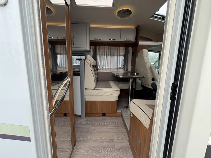 Fahrzeugbild Hobby Optima De Luxe Free Living T65 GQ Markise + TV #18