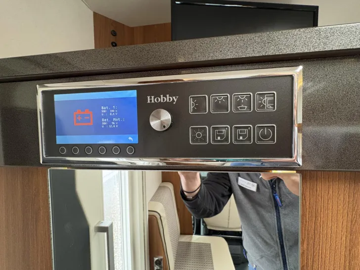 Fahrzeugbild Hobby Optima De Luxe Free Living T65 GQ Markise + TV #20