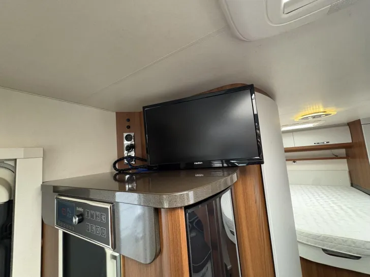 Fahrzeugbild Hobby Optima De Luxe Free Living T65 GQ Markise + TV #21