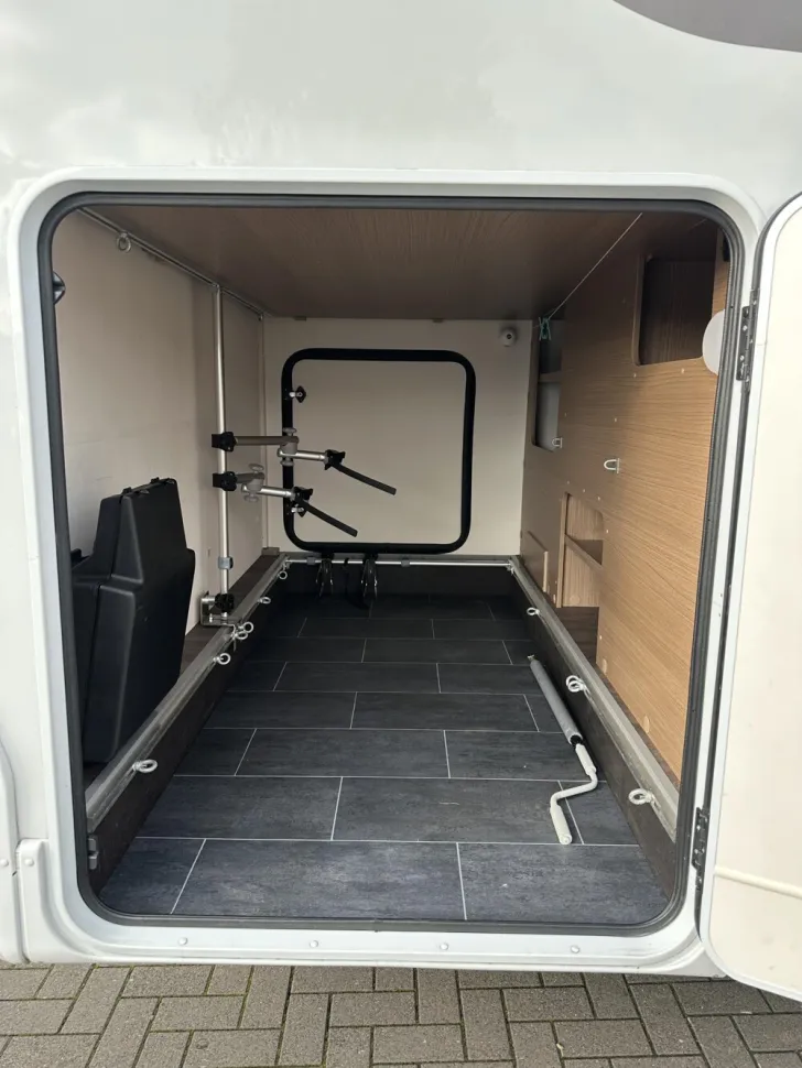 Fahrzeugbild Carado I 338 #3