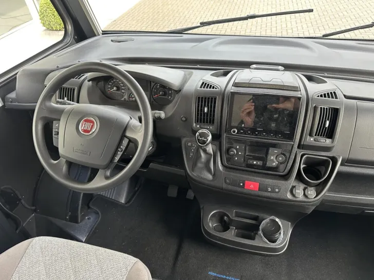 Fahrzeugbild Carado I 338 #7