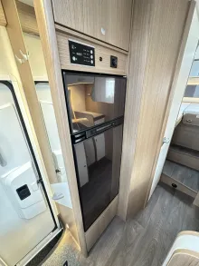 Fahrzeugbild Carado I 338 #13