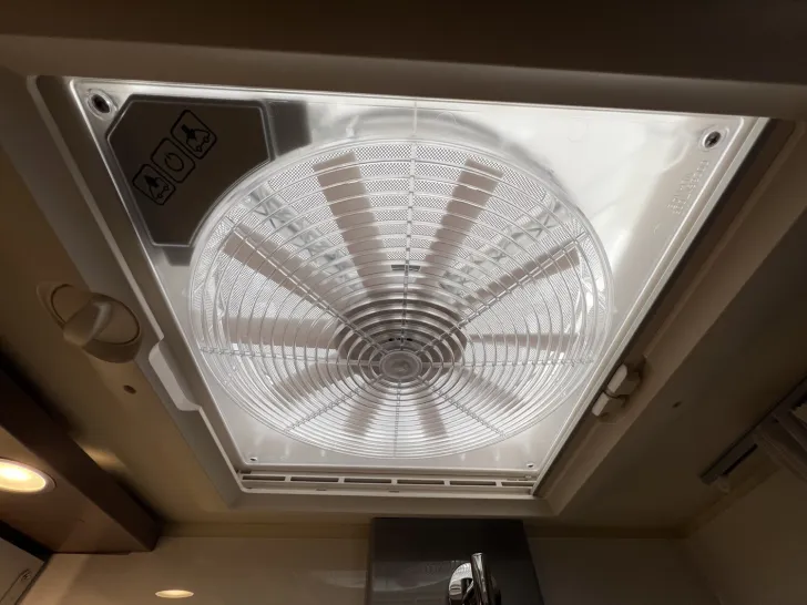 Fahrzeugbild Bürstner Lyseo TD 690 G Harmony Line | TV | SHZ | Safety #26