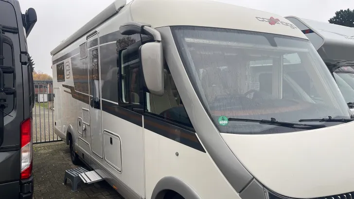 Schräg Vorne Carthago chic c-line I 5.0 QB L *tolles Fahrzeug, reisefertig*