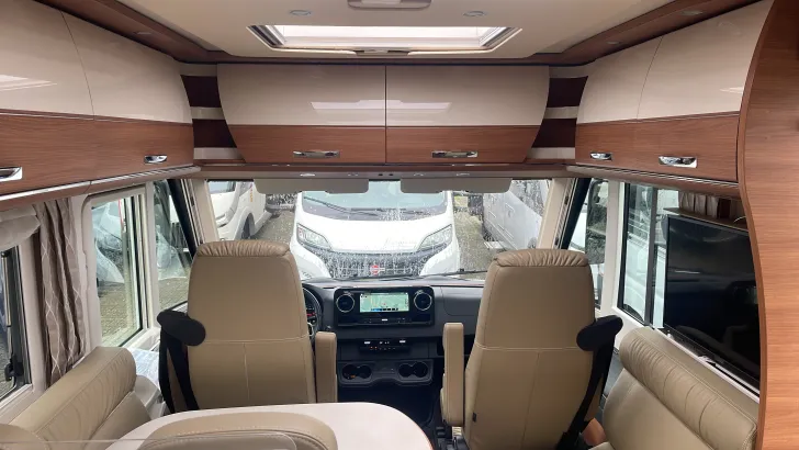 Weitere Sitzgruppe Carthago chic c-line I 5.0 QB L *tolles Fahrzeug, reisefertig*