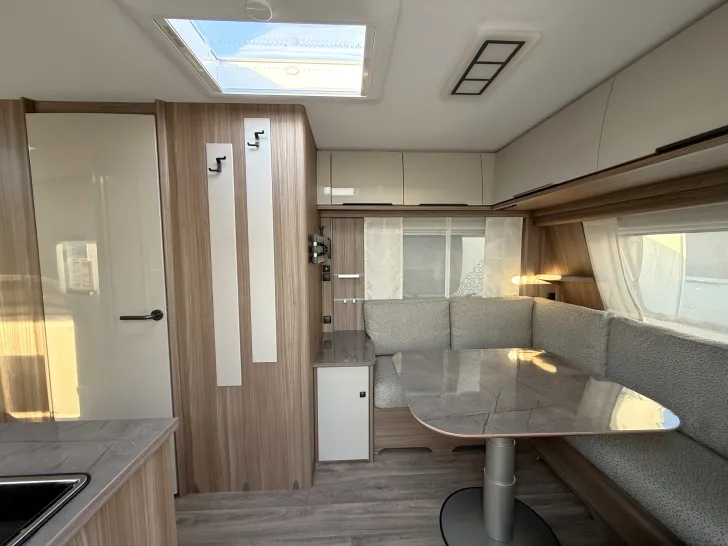 Fahrzeugbild Fendt Tendenza 560 SFDW 2.000 kg Auflastung #8