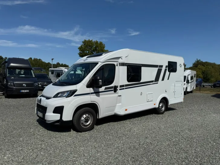 Fahrzeugbild Carado V 337 #8